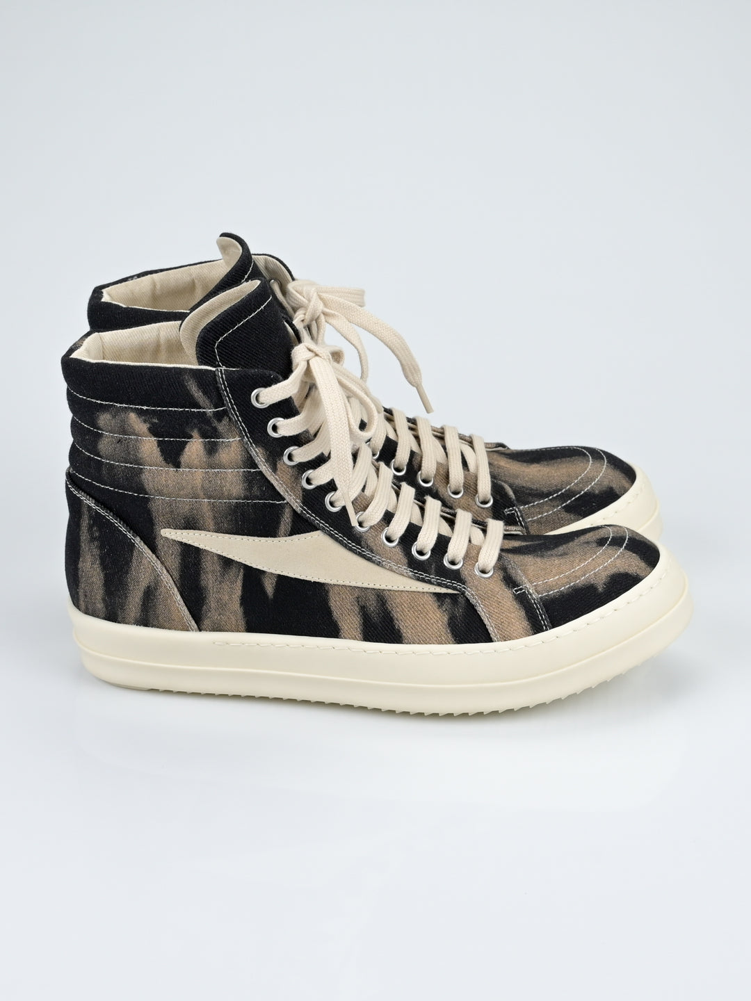 Vintage "Vans" High Top Sneakers