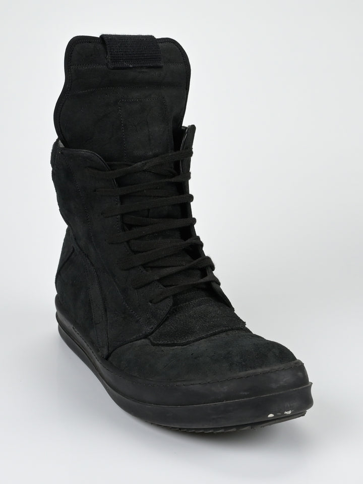 Blistered Suede Black Geobaskets