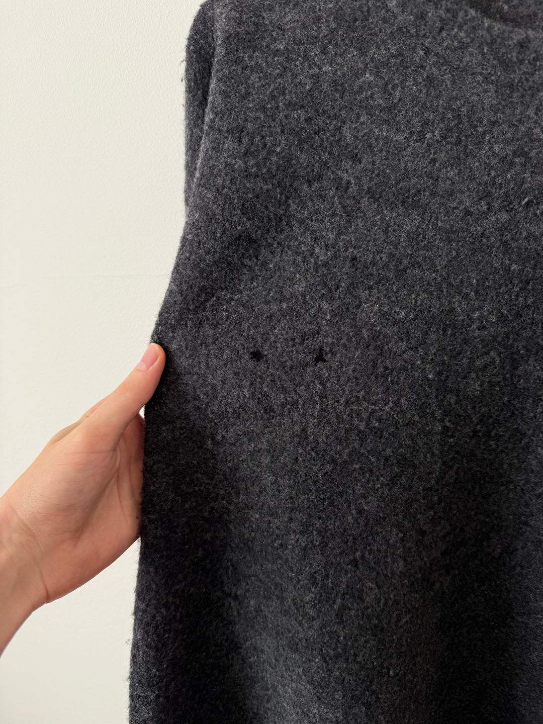 Wool Powder Knit Sweater