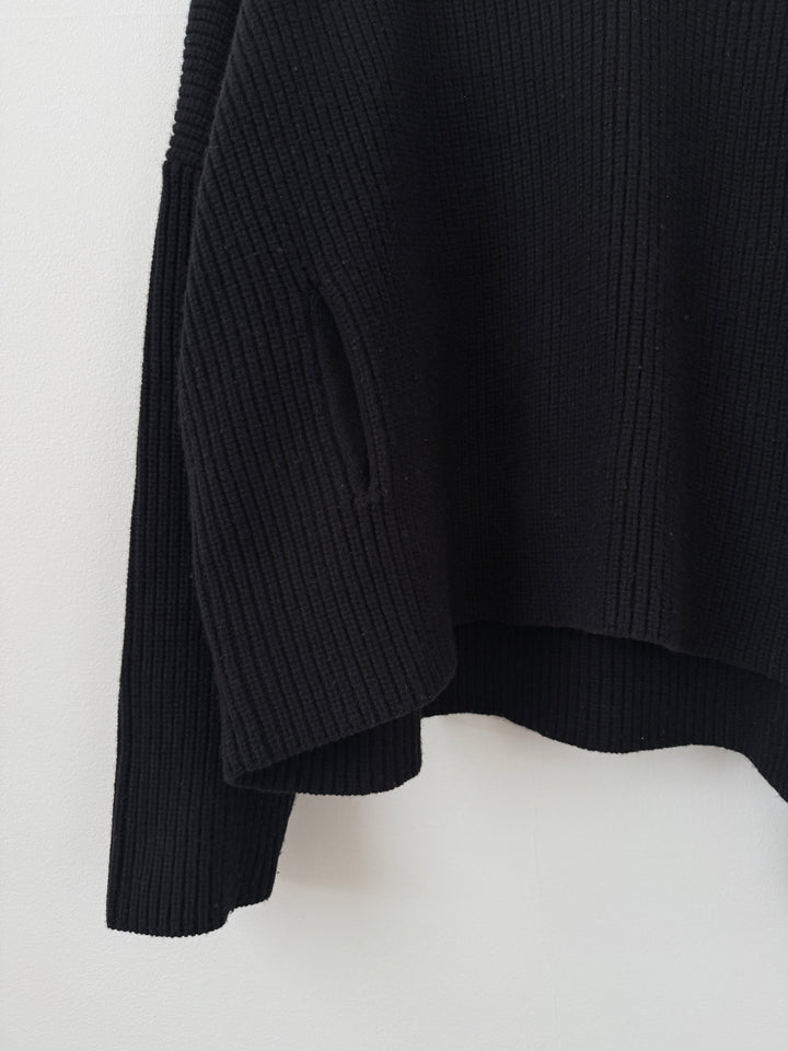 Dakota Knit Poncho Black