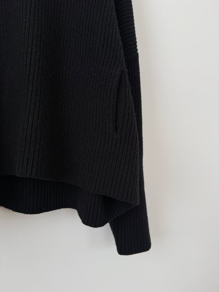 Dakota Knit Poncho Black