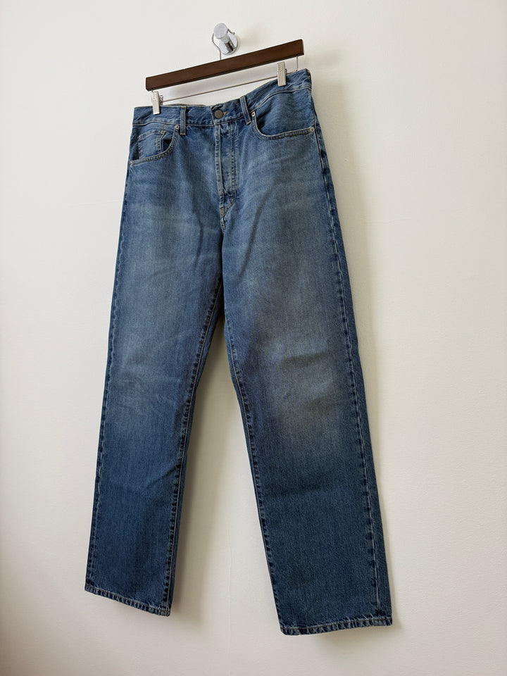 LOT-05 Denim Jeans in Broken Indigo
