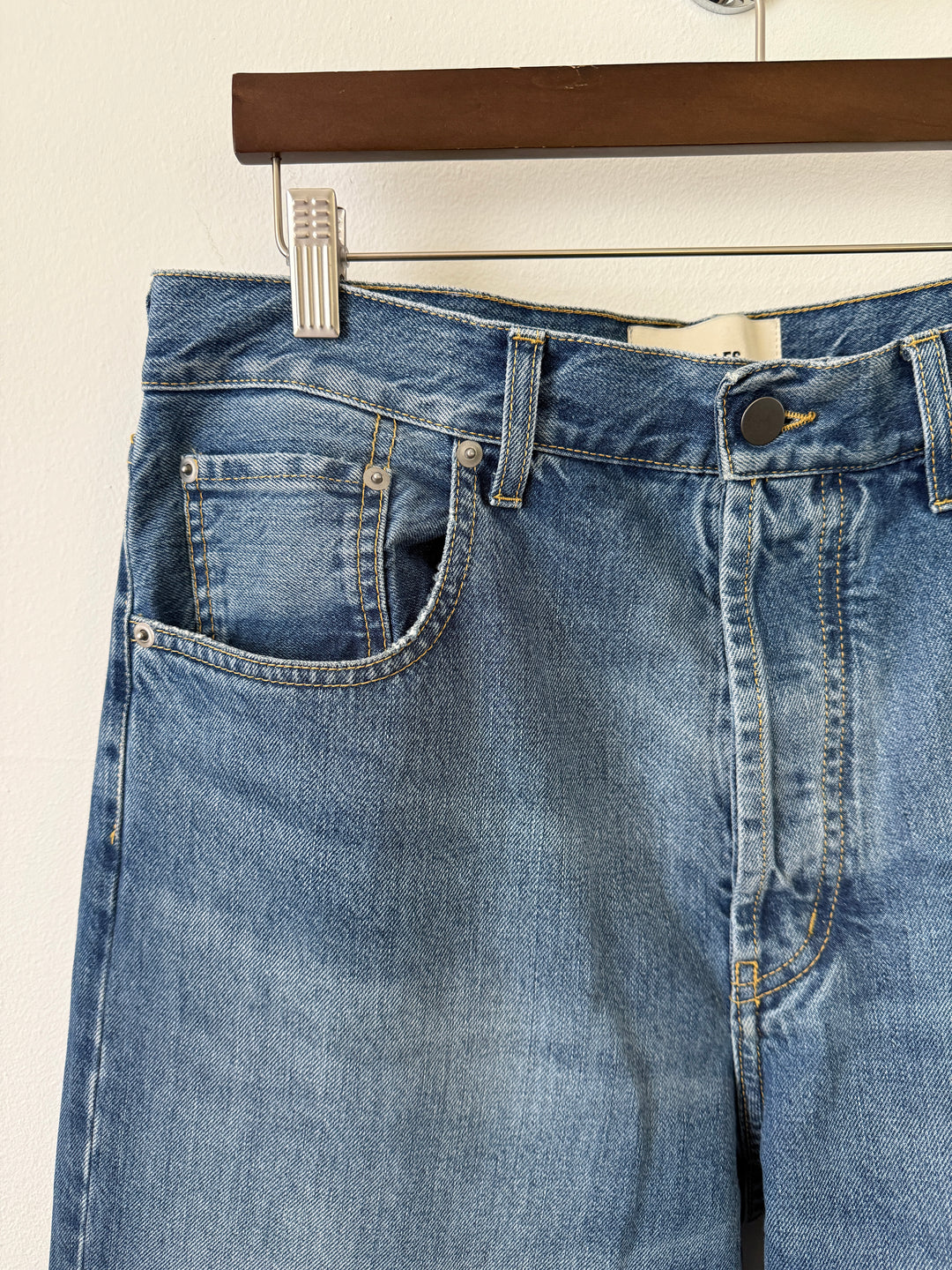 LOT-05 Denim Jeans in Broken Indigo