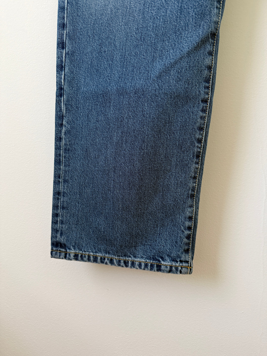 LOT-05 Denim Jeans in Broken Indigo