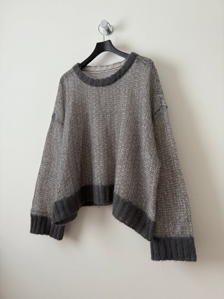 Scoop Neck Loose Gauge Sweater