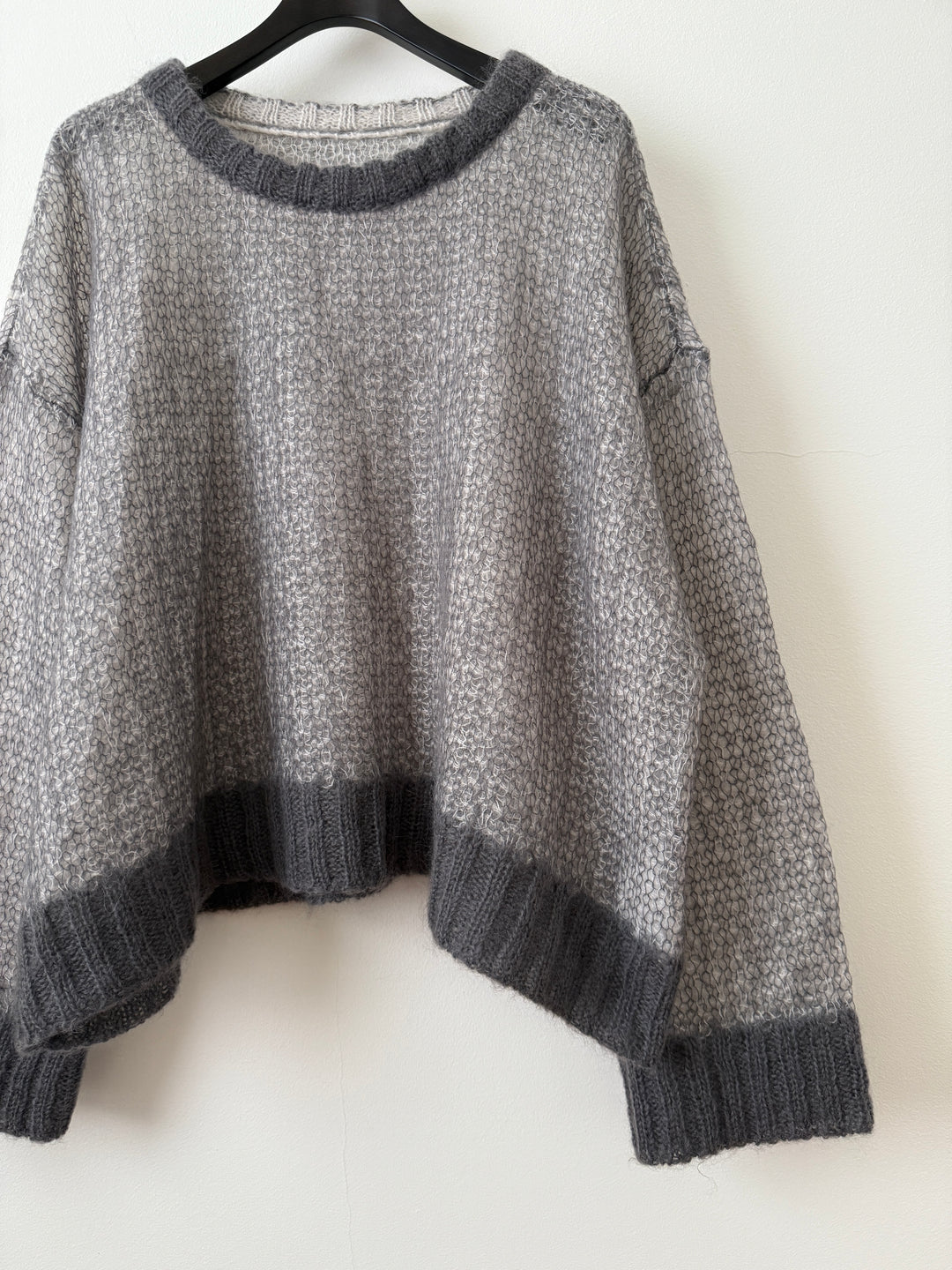 Scoop Neck Loose Gauge Sweater